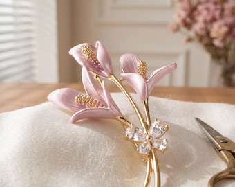 Pink Lily Flower Brooch Gold Floral Pin Crystal Bouquet Brooch Elegant Jewelry Gift for Women