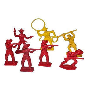 Vintage Tim-Mee Wild West Cowboys Plastic Toy Soldiers Red Yellow Lot Pioneer