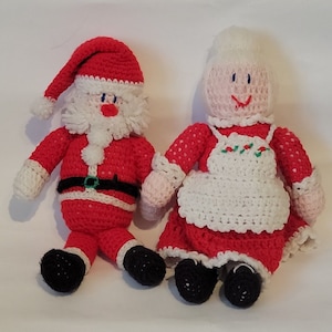 Vintage Santa and Mrs Claus Dolls Handmade Crochet Christmas Decoration