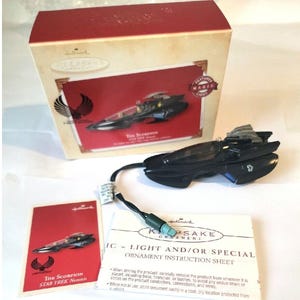 Vintage 2003 Hallmark Magic Ornament Star Trek Nemesis The Scorpion Wlwith Light
