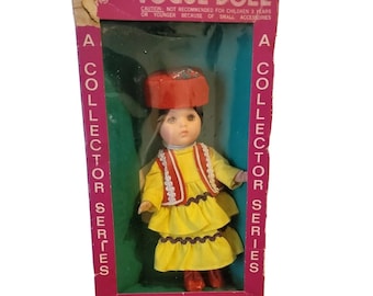 Ginny Vogue Doll Russia 1814 From Far Away Lands Dolly Box Hong Kong