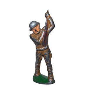 M64 Manoil Spielzeugsoldat mit Gewehr Antik Vintage Dimestore Militär