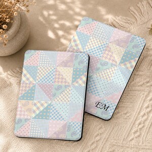 Aangepaste naam zachte patchwork quilt Kindle-hoesje, gepersonaliseerde meervoudig geruite beschermhoes voor Kindle 11e generatie, ereader-hoesje pastelkleurige patch
