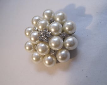 Pearl & Rhinestone Brooch: Silver Alloy Embellishment (1 1/4 inch)