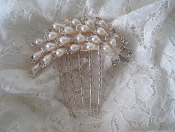 Pearl Rhinestone Bridal Hair Comb: Refashioned Wedding  display picture 3