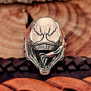 Venom Ring - Etsy
