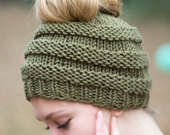 Messy bun beanie, ponytail hat, womens beanie, toboggan, knit hat, chunky knit hat, winter beanie