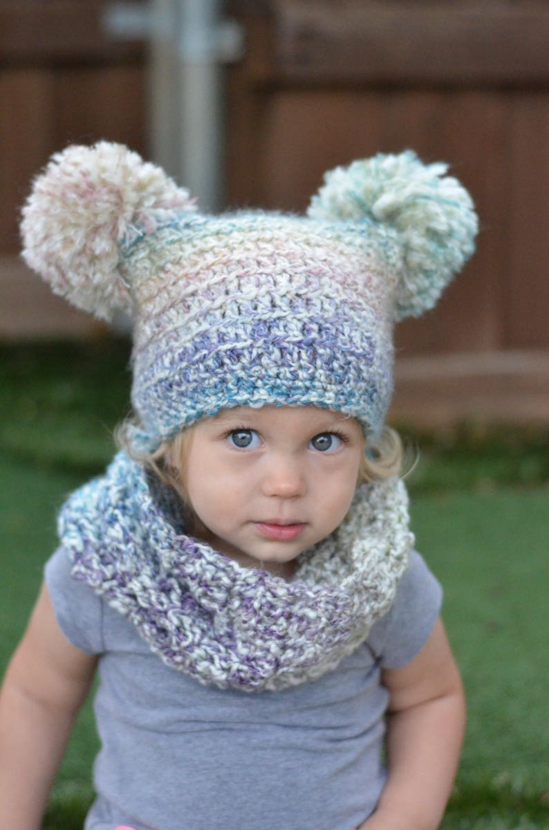 Photo Prop Toddler beanie Girls winter hat Winter hat Pom Pom Beanie Christmas gift Baby shower gift Double Pom Pom hat Pom Pom hat