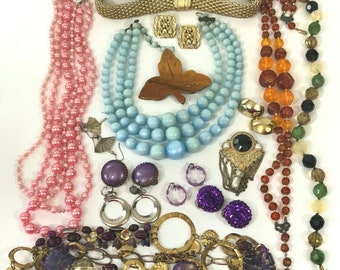Vintage Wearable Costume Jewelry Lot - 1+ lbs Flat Rate Priority Mail Padded Envelop-  Box 10