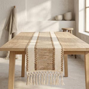Boho Farmhouse Tafelloper met Kwastjes, Rechthoekige Katoen-Linnen Loper in Macramé-stijl voor een rustieke keuken- en eetkamerinrichting