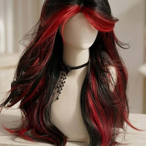 Damenperücke, rote und schwarze Strähnen, Farbverlauf, Mittelscheitel, Pony, große Wellen, Punk-Stil, langes, lockiges Gothic-Haar, Ganzkopfperücke