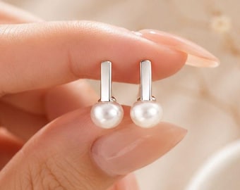 Freshwater Pearl Stud Earrings, 925 Sterling Silver Minimalist Earrings, Bridal Pearl Earrings, Classic Wedding Jewelry, Dainty Gift for Her