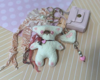 OOAK White Kitten Bag Charm – Handmade Faux Fur Cat Keychain, Pearl Eyes, Mini Handbag