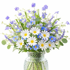Composizione floreale artificiale primaverile – Bouquet di fiori selvatici in seta con narcisi, margherite e lavanda