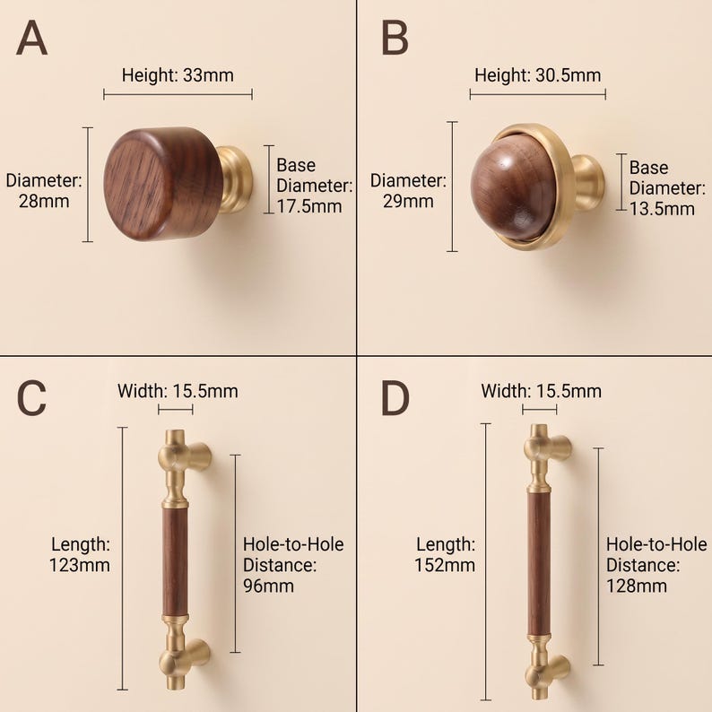 Pu&ograve; includere: Quattro opzioni di ferramenta per mobili etichettate A, B, C e D. A &egrave; un pomello cilindrico in legno con base in ottone. B &egrave; un pomello sferico in legno con bordo in ottone. C e D sono maniglie verticali in ottone con centro in legno e misure in mm.