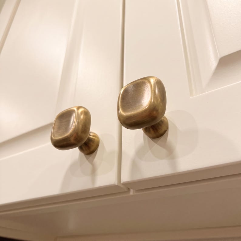 Pomelli per mobili, pomelli rotondi per cassetti, ferramenta moderna per mobili, ferramenta minimalista per mobili da cucina, pomelli per cassettiere, decorazioni semplici per rinnovare la casa immagine 6