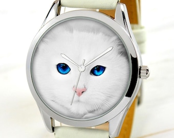 Orologio con gatto bianco, quadrante felino stravagante, cassa argentata, cinturino in ecopelle.