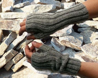 Unisex hand knitted mittens. Fingerless gloves for ladies and gents. Available in many colours. Winter mittens. Mens mittens.