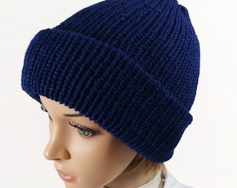 Hand-Knitted Slouchy Beanie: Stylish Warm Winter Hat