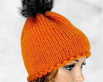 Gorro de punto grueso con cable: gorro holgado tejido a mano con pompón de piel sintética