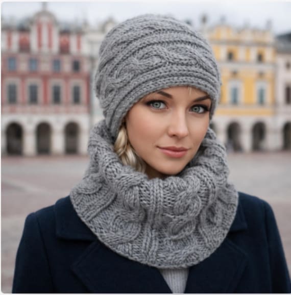 Handmade Winter Set – Gray Beanie and Chunky Knit Cowl, Warm  display picture 2