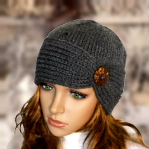 Hand knitted ladies hat. Soft and comfortable beanie for women, perfect for colder seasons! Womens beanie.In many colours.