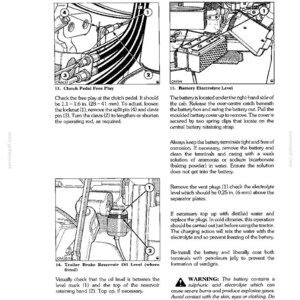 Pu&ograve; includere: Una pagina di manuale tecnico per trattore Ford 8210, con disegni al tratto in bianco e nero sul gioco del pedale della frizione, la manutenzione della batteria e i livelli dell'olio del serbatoio del freno del rimorchio con testo.