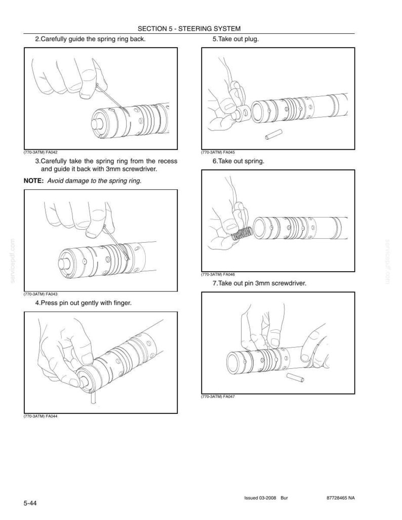 Puede incluir: Diagrama de un proceso de desmontaje del sistema de direcci&oacute;n. La imagen muestra una serie de pasos con ilustraciones e instrucciones, incluyendo la extracci&oacute;n de un anillo de resorte, un tap&oacute;n y un pasador. El texto incluye advertencias para evitar da&ntilde;ar el anillo de resorte.