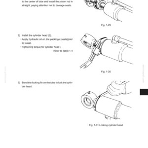 Op de afbeelding: Lijntekeningen die de montage van een cilinder illustreren. De stappen omvatten het installeren van de zuigerstang, de cilinderkop en het buigen van een borgpen. De tekst bevat instructies en figuurverwijzingen.