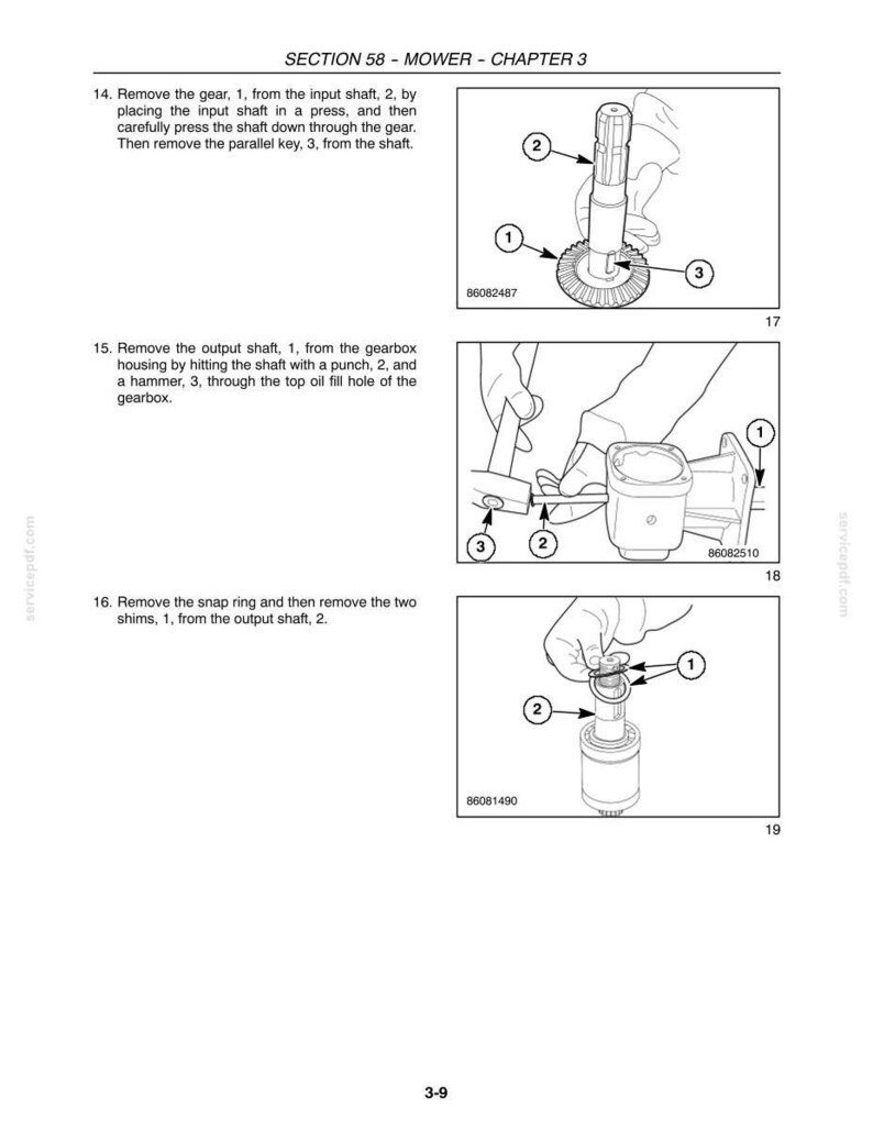 Puede incluir: Una p&aacute;gina de manual t&eacute;cnico titulada SECTION 58 - MOWER - CHAPTER 3, que presenta tres dibujos lineales en blanco y negro con etiquetas numeradas. Los diagramas ilustran los pasos de desmontaje mec&aacute;nico de una caja de cambios de cortac&eacute;sped.