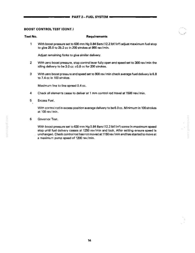 Op de afbeelding: Een pagina uit een handleiding met details over een boost control test voor een brandstofsysteem. De tekst bevat testnummers, vereisten en metingen in lbf/in&sup2; en cc. Het document is getiteld "DEEL 2 - BRANDSTOFSYSTEEM".