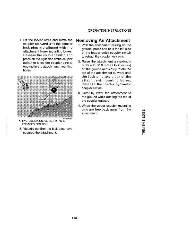 K&ouml;nnte beinhalten: Bedienungsanleitung zum Entfernen eines Anbauteils. Der Text enth&auml;lt Schritte zum Zur&uuml;ckziehen der Kupplungsverriegelungsstifte, zum Anheben des Anbauteils um 25,4 bis 50,8 mm und zum Drehen. Eine Abbildung zeigt einen hydraulischen Kupplungsverriegelungsstift in eingerasteter Position.