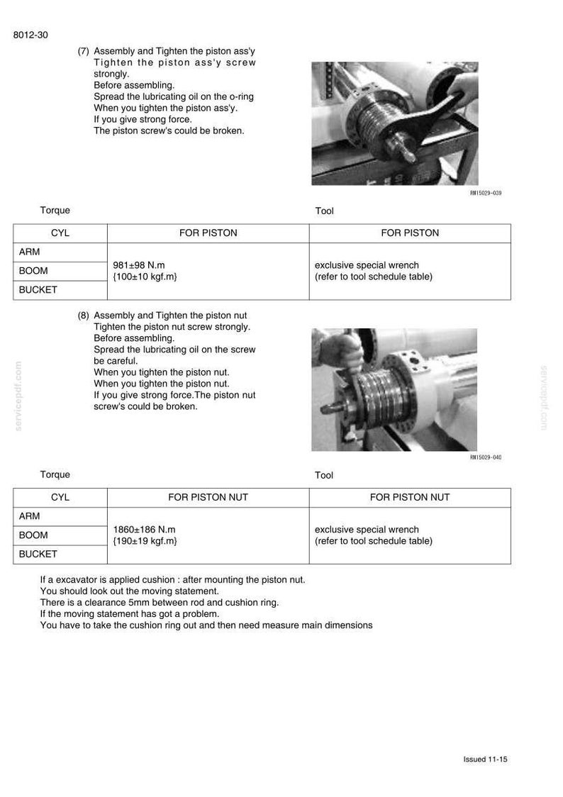 Peut inclure: Sch&eacute;ma technique avec instructions pour l'assemblage et le serrage d'un ensemble piston. Comprend les sp&eacute;cifications de couple pour le bras et la fl&egrave;che, et l'outil requis : une cl&eacute; sp&eacute;ciale exclusive. L'image montre &eacute;galement un gros plan de l'ensemble piston.