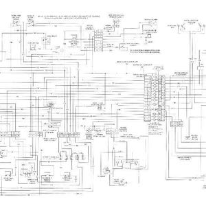 K&ouml;nnte beinhalten: Ein detailliertes schwarz-wei&szlig;es Schaltbild eines elektrischen Systems mit zahlreichen miteinander verbundenen Komponenten, Leitungen und Symbolen. Das Diagramm ist komplex, mit verschiedenen beschrifteten Elementen und einem dichten Netzwerk von Kabeln.