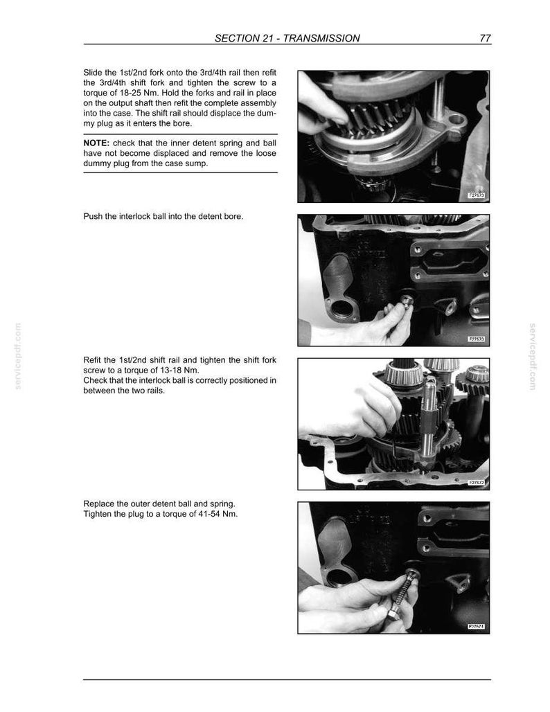 K&ouml;nnte beinhalten: Eine Seite aus einem Handbuch mit der &Uuml;berschrift "SECTION 21 - TRANSMISSION" und Anweisungen zur Getriebereparatur. Die Seite enth&auml;lt mehrere Bilder von H&auml;nden, die an mechanischen Komponenten arbeiten, zusammen mit Text, der die Schritte und Drehmomentangaben beschreibt.