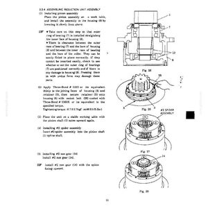 Puede incluir: Una p&aacute;gina de manual t&eacute;cnico titulada 3.3.4 ASSEMBLING REDUCTION UNIT ASSEMBLY, que presenta dibujos lineales en blanco y negro etiquetados como Fig. 25, 26, 27 y 28. Los diagramas ilustran componentes mec&aacute;nicos, incluyendo un conjunto de pi&ntilde;&oacute;n, carcasa y conjunto de ara&ntilde;a con piezas numeradas y texto instructivo.