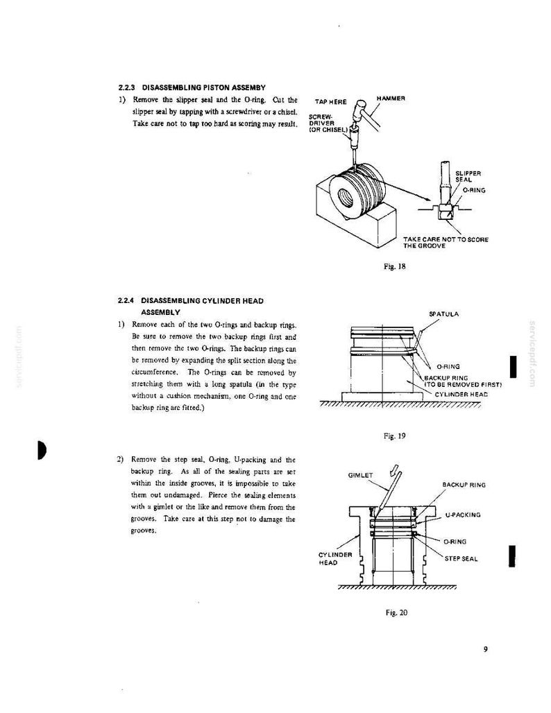 Op de afbeelding: Een pagina uit een technisch handboek met de titels 2.2.3 DISASSEMBLING PISTON ASSEMBLY en 2.2.4 DISASSEMBLING CYLINDER HEAD ASSEMBLY. Het bevat drie diagrammen, Fig. 18, Fig. 19 en Fig. 20, die het verwijderen van afdichtingen en ringen tonen.