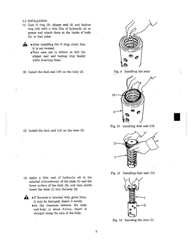 K&ouml;nnte beinhalten: Eine Seite aus einem technischen Handbuch mit der &Uuml;berschrift 3.3 INSTALLATION, die vier schwarz-wei&szlig;e Strichzeichnungen von Fig. 9 bis Fig. 12 enth&auml;lt. Die Abbildungen zeigen den Montageprozess eines zylindrischen K&ouml;rpers und Schafts.