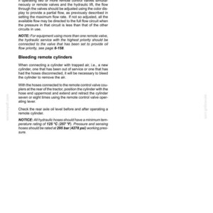 K&ouml;nnte beinhalten: Eine technische Dokumentenseite mit dem Titel 6-WORKING OPERATIONS, die Anweisungen zum Betrieb von Fernventilen, Dreipunktaufh&auml;ngungen und zum Entl&uuml;ften von Fernzylindern sowie technische Spezifikationen f&uuml;r Schl&auml;uche enth&auml;lt.