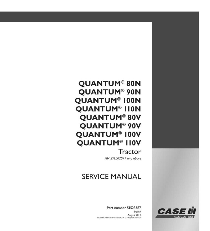 Op de afbeelding: Een witte servicehandleiding met de tekst "QUANTUM" gevolgd door tractormodelnummers. De handleiding bevat de tekst "SERVICE MANUAL" en het Case IH Agriculture-logo. Met onderdeelnummer en datum.