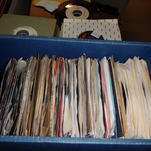 Nice Lot of (50) 45's Records Jukebox 7" 45 RPM vinyl records Juke Box for playing or resale