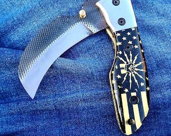 Cuchillo de liniero hecho a mano de acero 1095 con rayos ibew y funda de cuero con extracción cruzada.