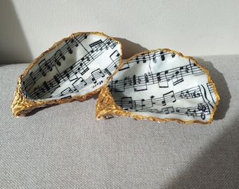 Handmade Oyster Shell Trinket Dish – Music Notes, Gold Rim – Ring Holder Gift
