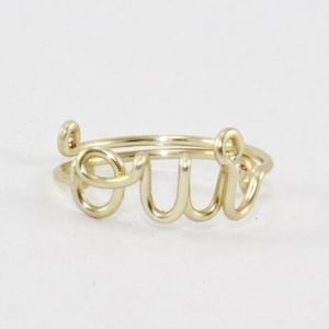 Bague OUI en or, bague de bande réglable en fil de Français mot, oui je fais des bijoux, bague oui, bague d’amitié de cadeau de petite amie simple, bijoux de demoiselle d’honneur