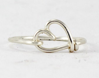 Silver Heart Ring, Wire Heart Love Ring, Heart Shape Dainty Ring, Girlfriend Best Friend Gift Ring, Sweetheart Ring, Bridesmaids Gift