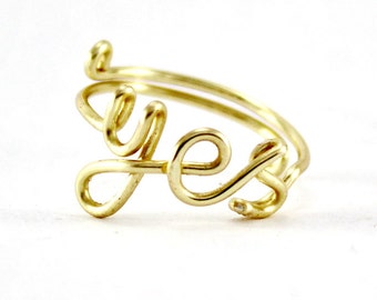 Gold-Ja-Ring, handgefertigter Golddraht-Ja-Ring, Draht-Wortring, Brautjungfern-Geschenkring, Freundin-Geschenk-Statement-Ring, Draht-Buchstabenring