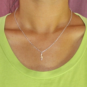 Blitz Halskette, Sterling Silber Blitz Charm Halskette, Zarte Thunder Bolt Schmuck, Fantasy Magic Geschenk Y064