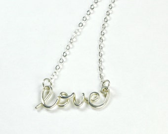 Collar de amor: collar de plata esterlina con la palabra Love, joyería de amor hecha a mano