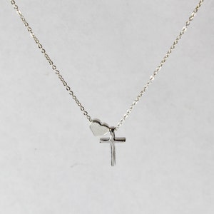 Collar de corazón cruzado, collar de fe en el corazón, joyería cruzada minimalista Y06168