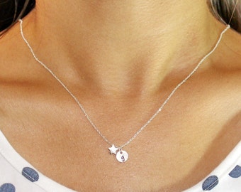 Halsband i sterlingsilver med stjärna och initialer, personligt handstämplat initialhalsband, stjärnsmycken, halsband med mor och syster Y06774